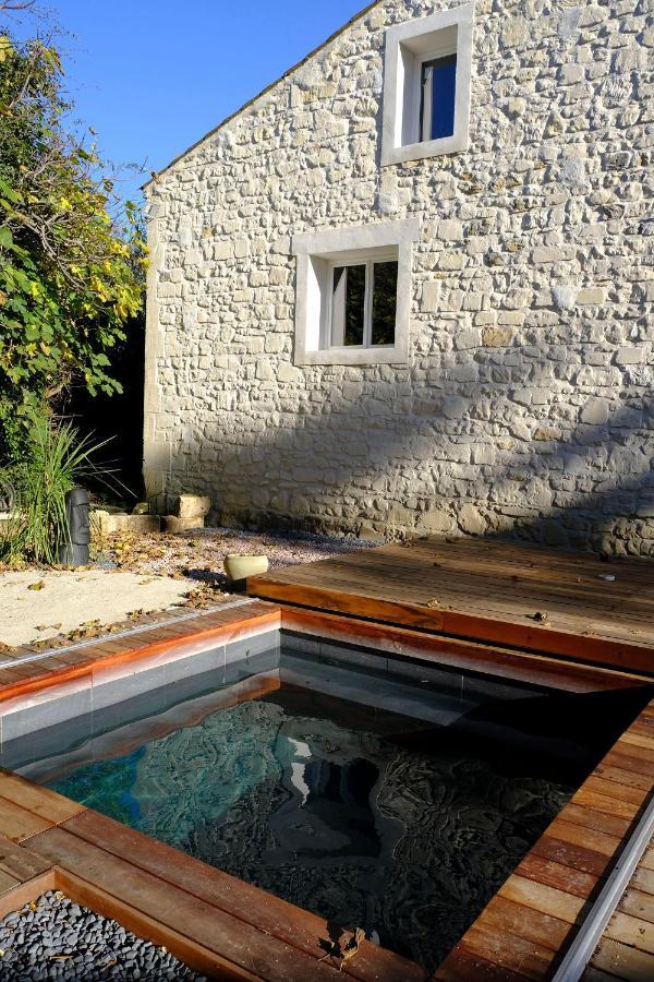 Le Loft De La Grange Bed and Breakfast Arles Buitenkant foto