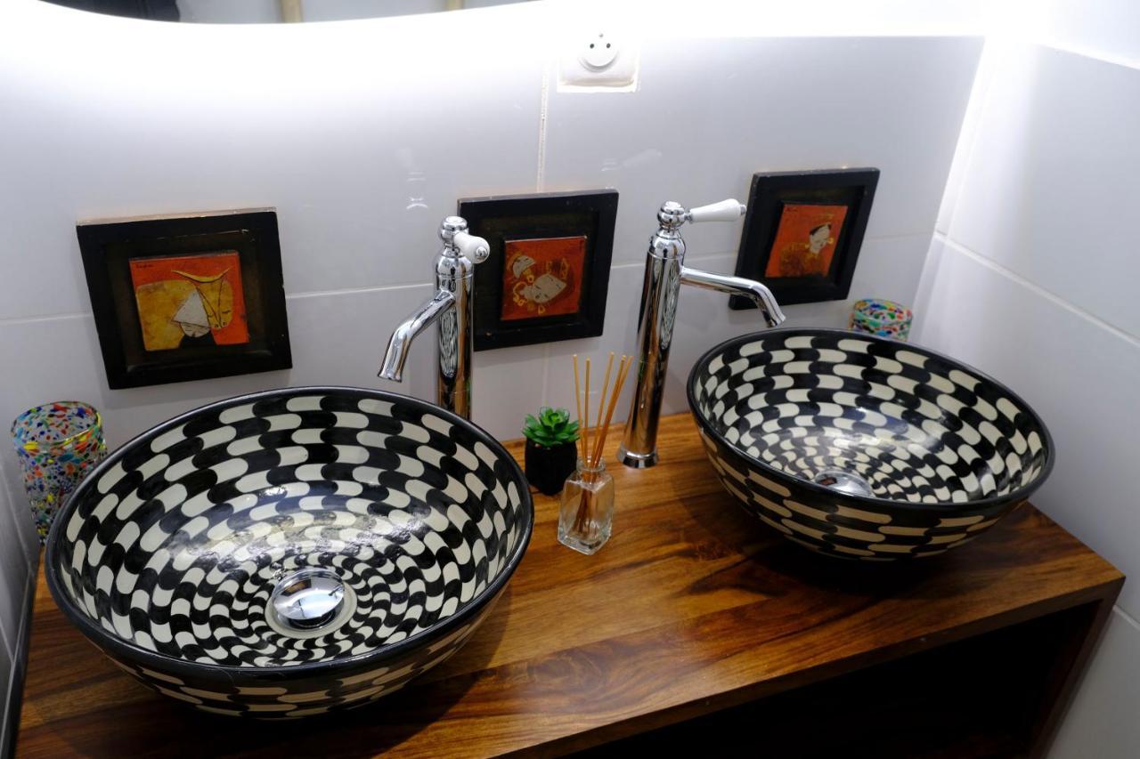 Le Loft De La Grange Bed and Breakfast Arles Buitenkant foto